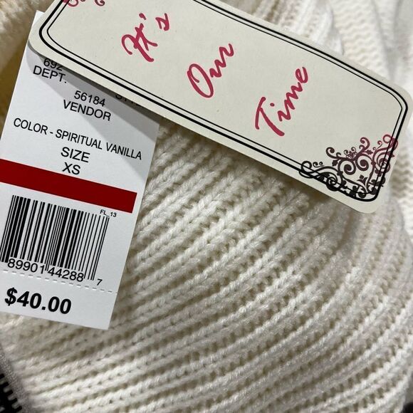 Cowl neck off white sweater - Picture 9 of 11